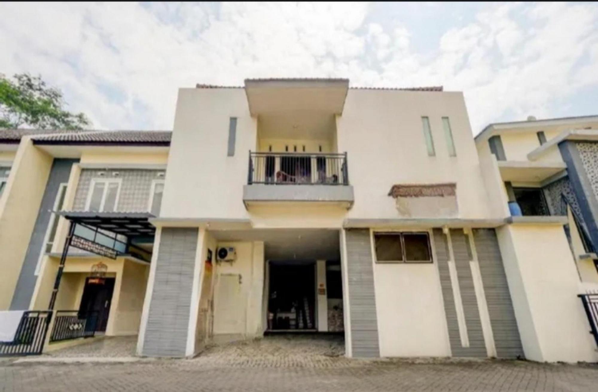 Reddoorz Near Plaza Araya Malang Hotel Blimbing  Exterior foto